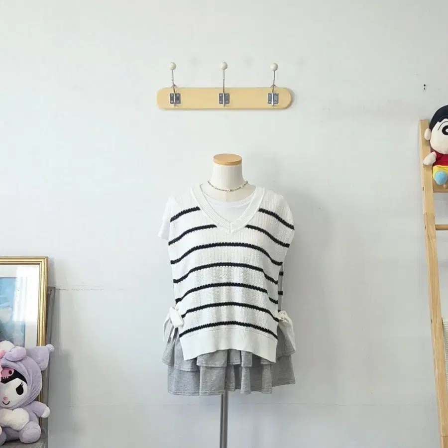 빈티지 만원샵 LIST 화이트/블랙 리본 니트