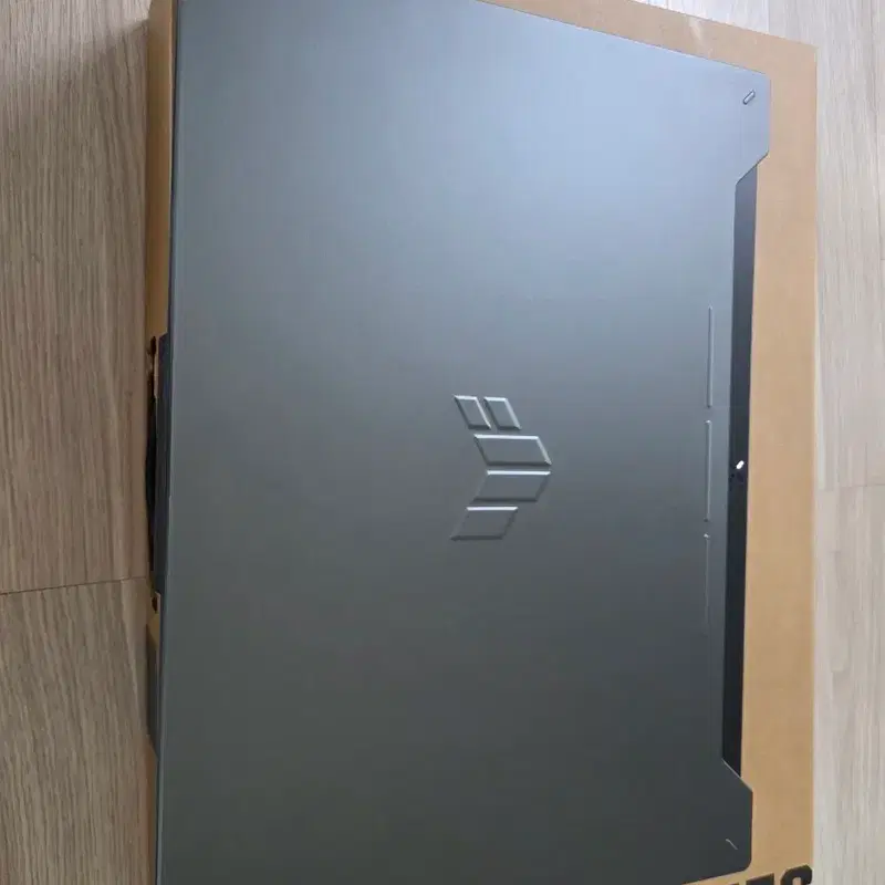 초S급 ASUS TUF 15.6인치 게이밍 노트북 R7 8845hs 16램 RTX4070 1테라
