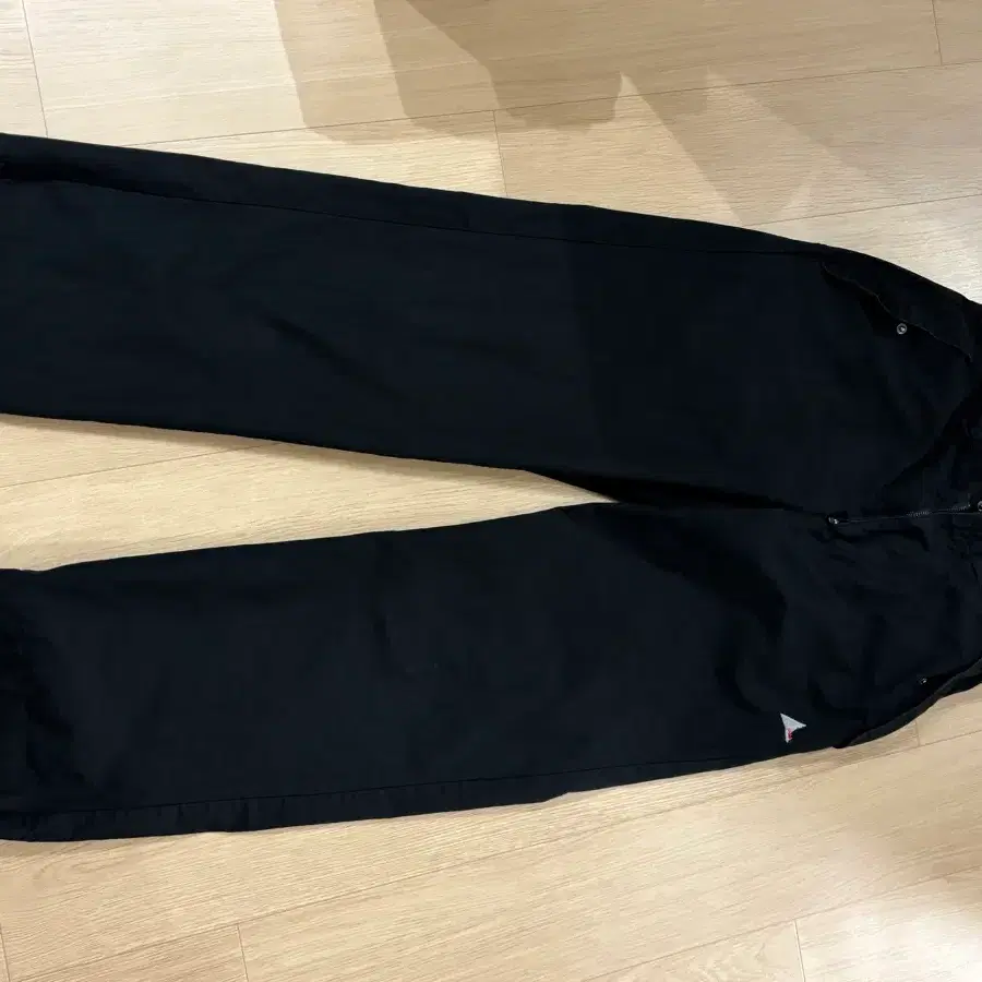 Roa 로아 블랙 립스탑 바지