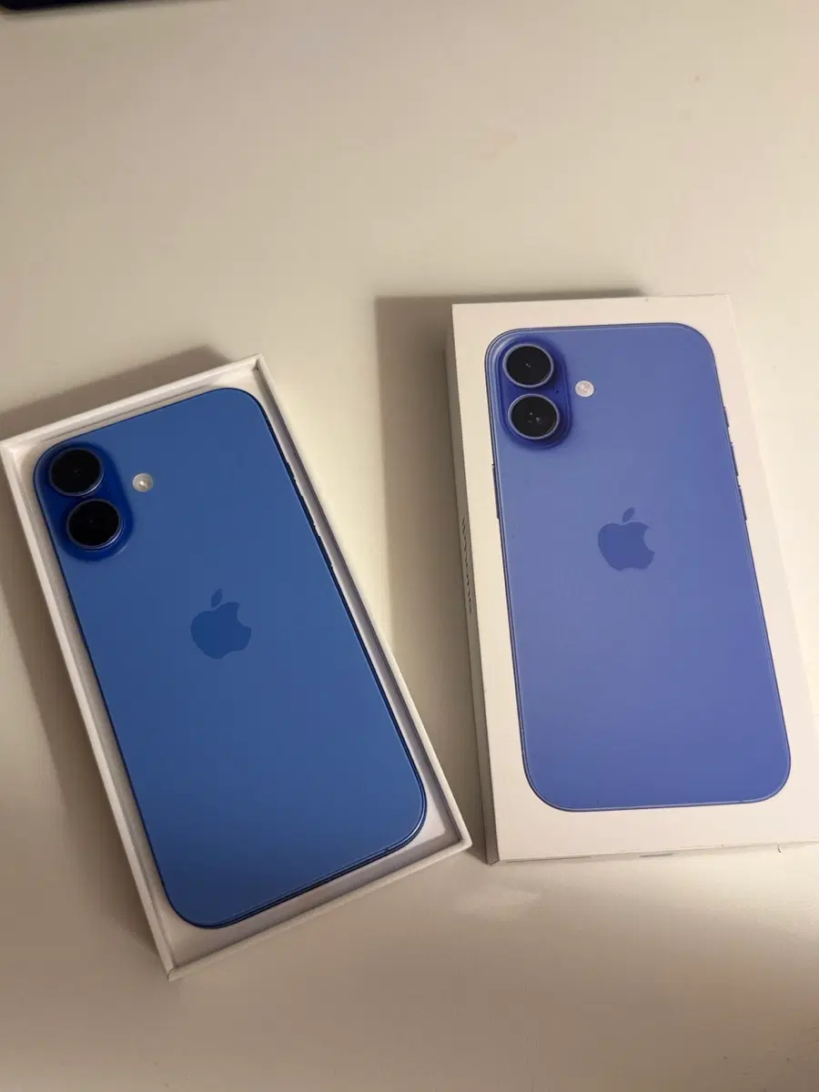 아이폰 16 블루(울트라마린) 256GB S급