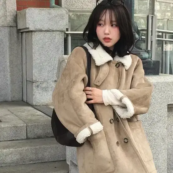 온앤온 더블 하프 무스탕 S사이즈