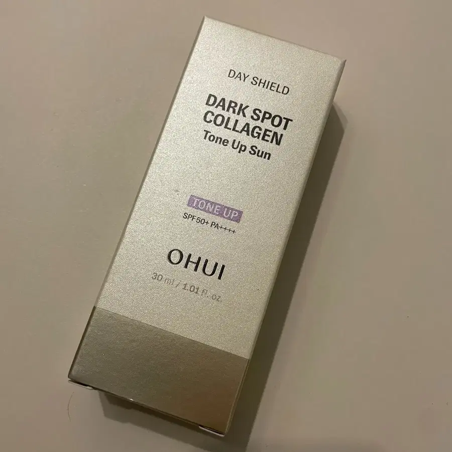 오휘 데이쉴드 다크스팟 콜라겐 톤업 선 30ml 새상품