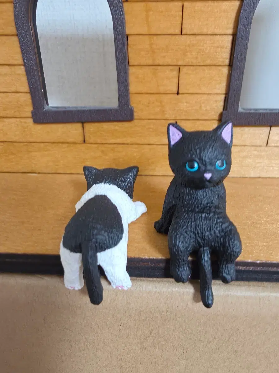고양이 피규어 2개 set
