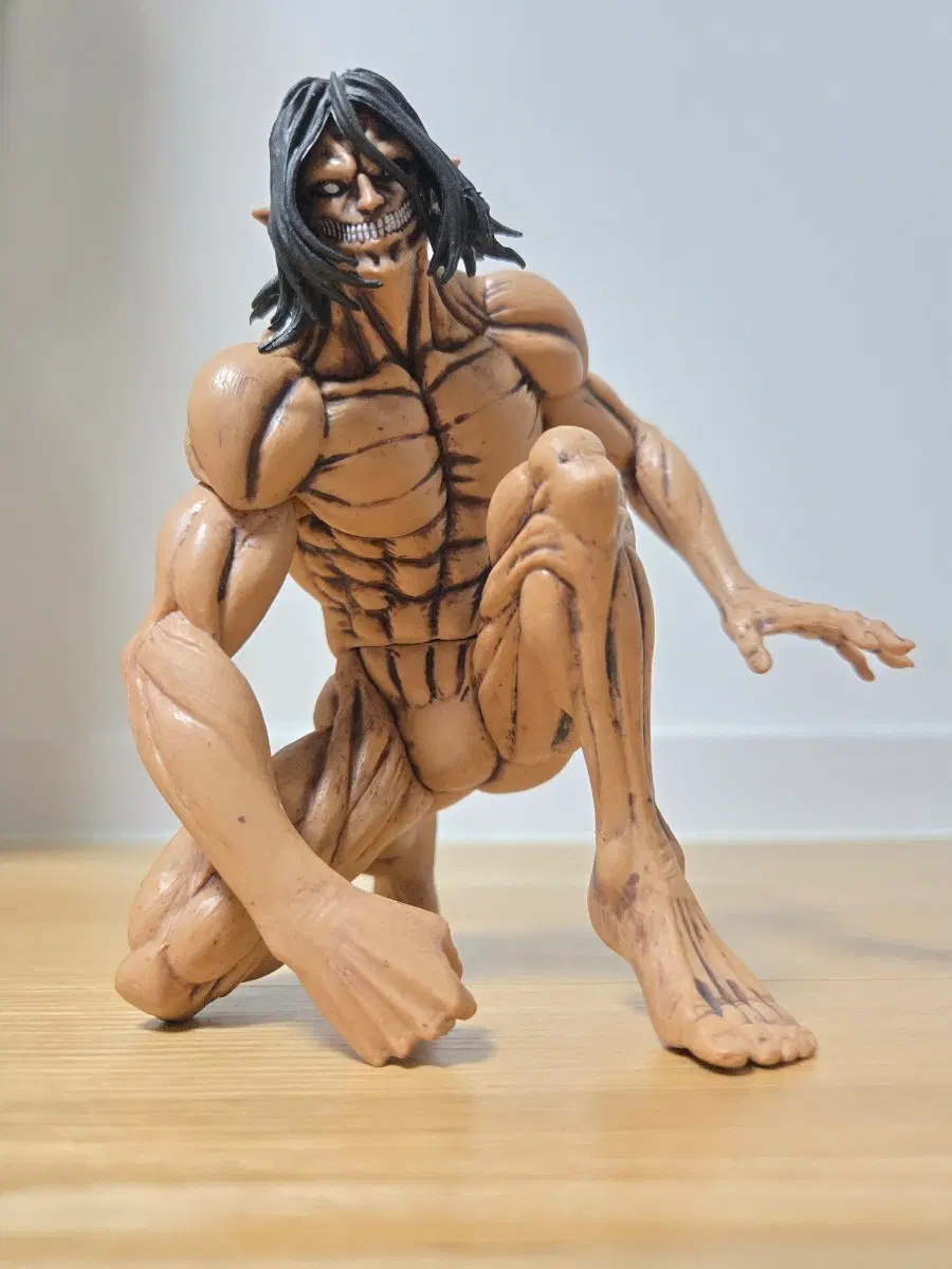 진격의거인 팝업퍼레이드 에렌 예거 팝니다.