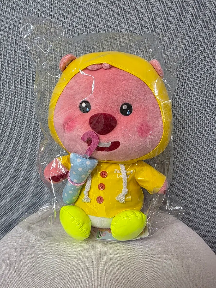 [정품/새상품] 잔망루피 노란 우비 봉제 중형 인형 28cm