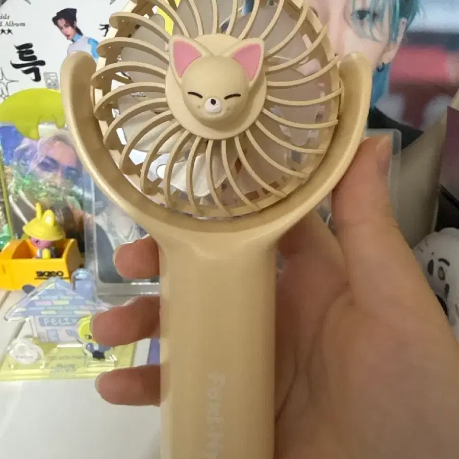 스트레이키즈 아이엔 폭시니 선풍기