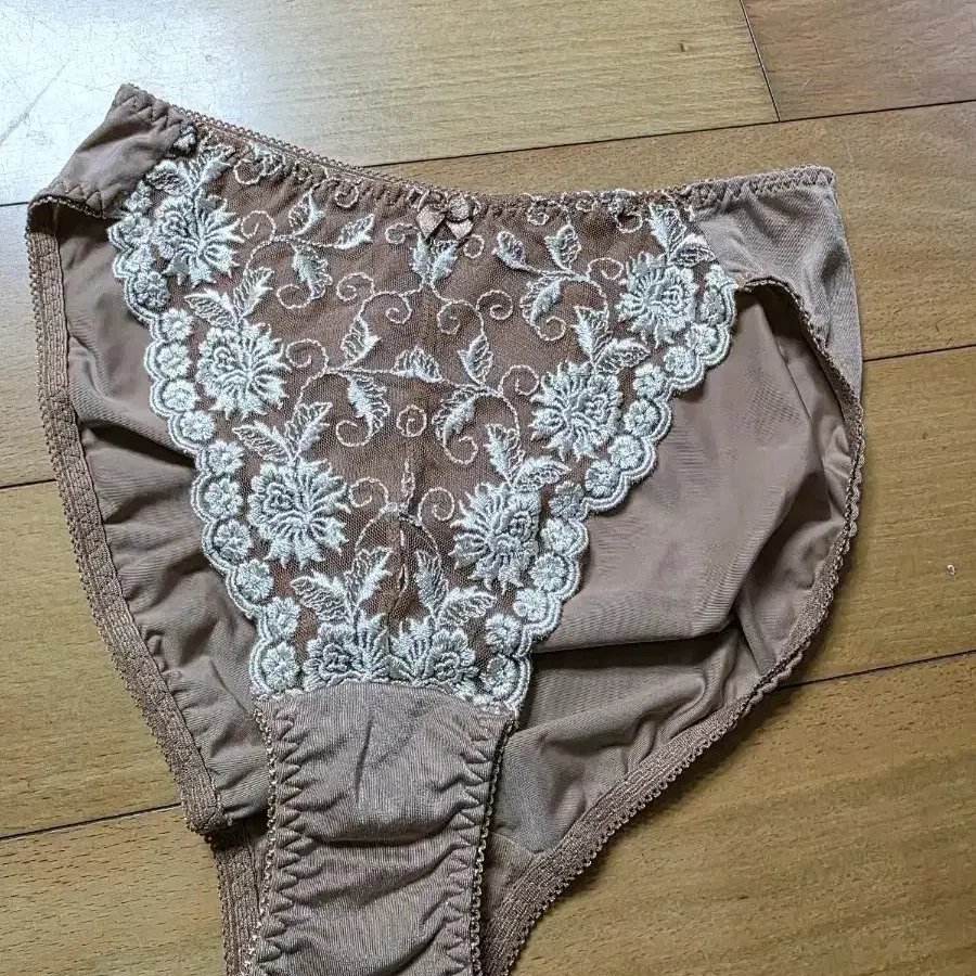 브라운 자수 레이스 팬티(M)