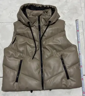 ZARA 후드 부착 다운 베스트 베이지