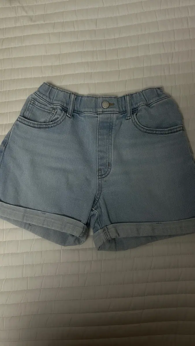 유니클로 키즈 롤업 청반바지 130