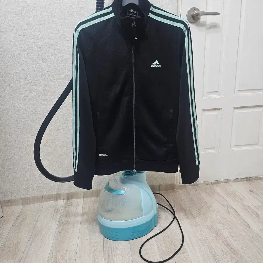 (90)S 초대장급 아디다스 에센셜 [검민] 트랙탑져지