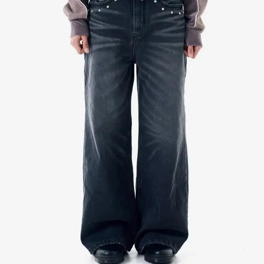 アーカムパンツパンツ Multi Studded Denim Pants (Black)