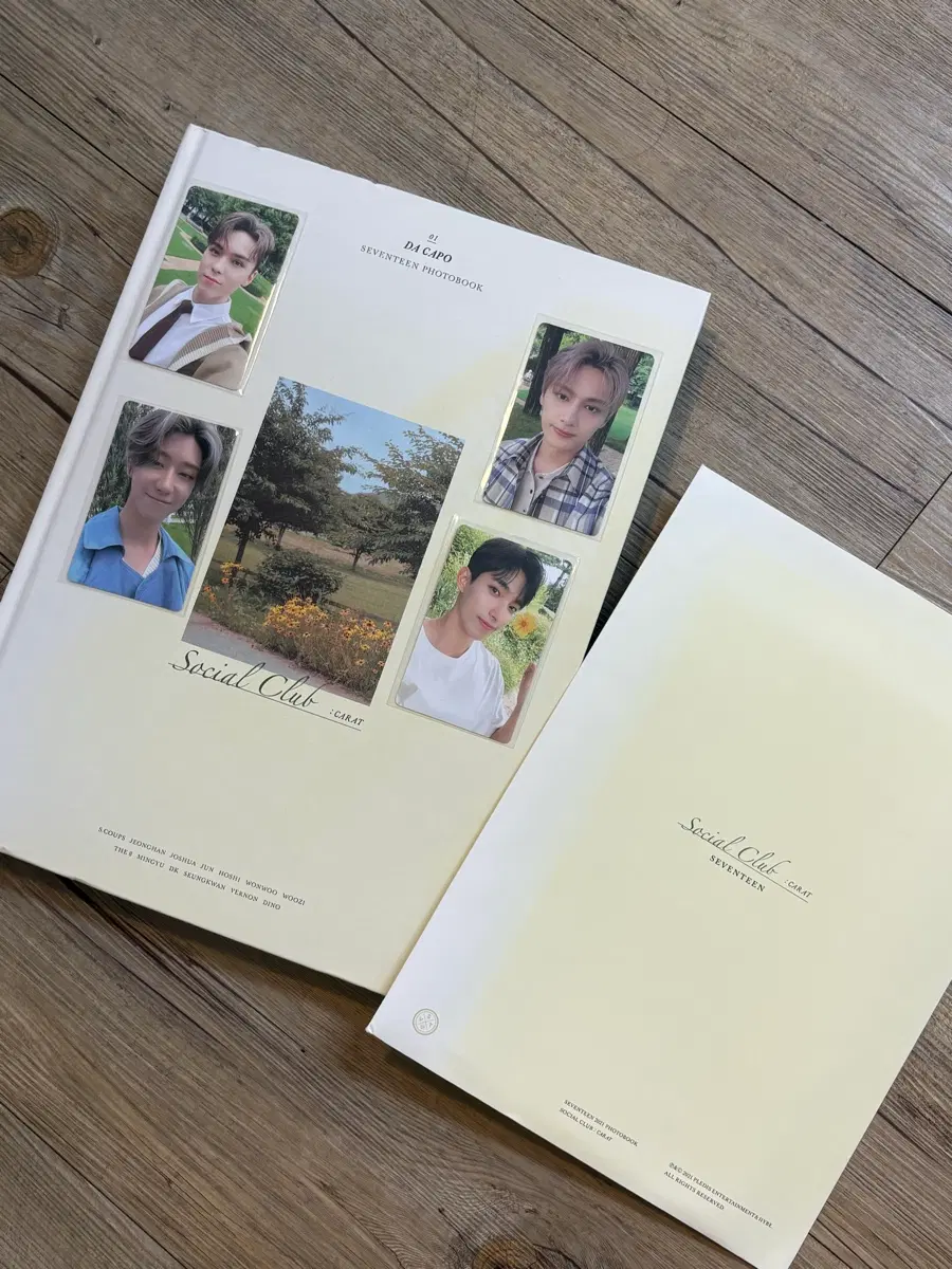 세븐틴 소셜클럽(사진 속 구성)