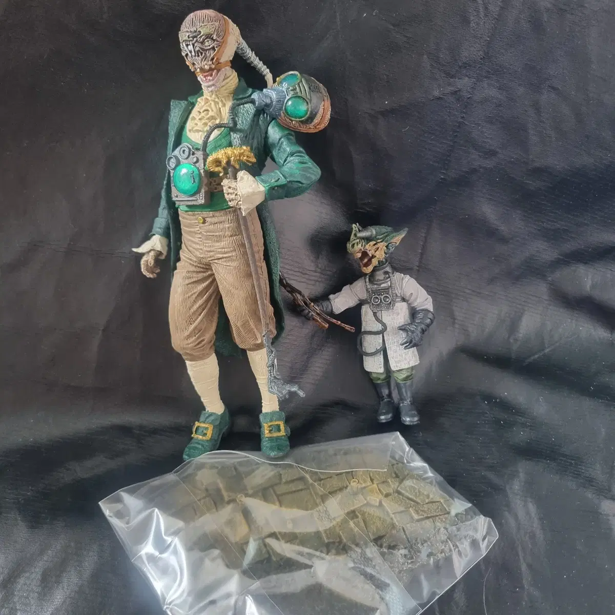 박스X 맥팔레인 몬스터즈 시리즈 2: 뒤틀린 오즈의 마법사' 제품군 중 마법사와 과학자(The Wizard with Scientist) 세트