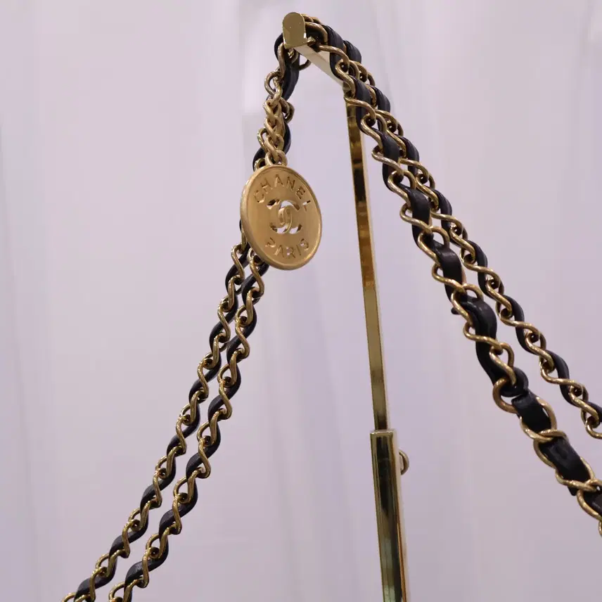 샤넬 중고 22백 스몰 블랙 금장 내장칩 숄더백 as3260 CHANEL 사진 2