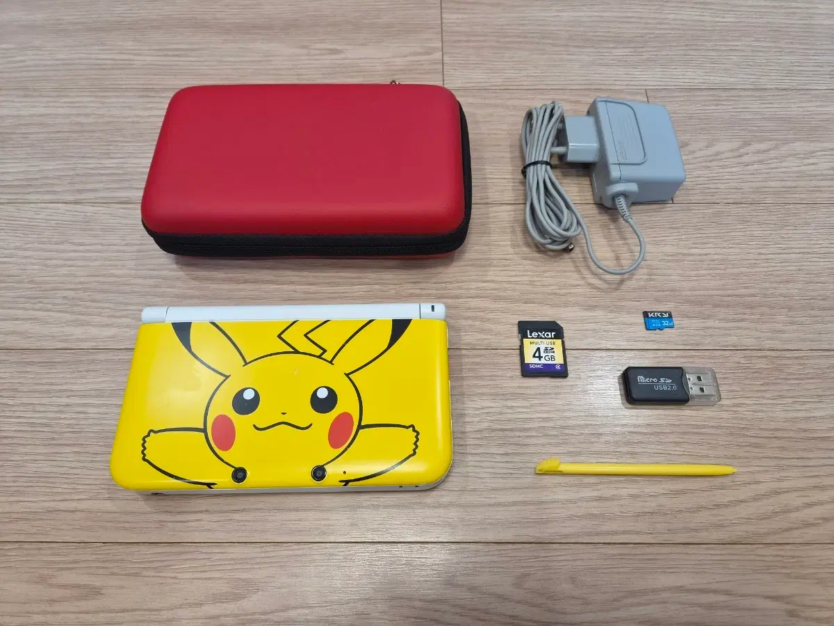 닌텐도 3DSXL 피카츄 에디션 제품