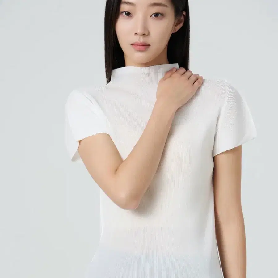 이세이미야케 플리츠플리즈 기본반목 화이트 새상품