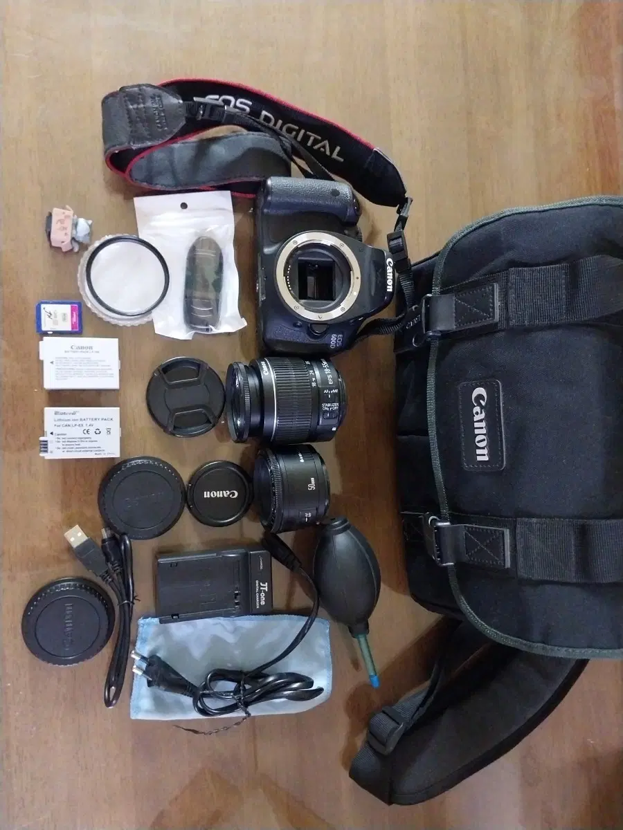 캐논 EOS 600D(렌즈2개)/DSLR/배터리2개