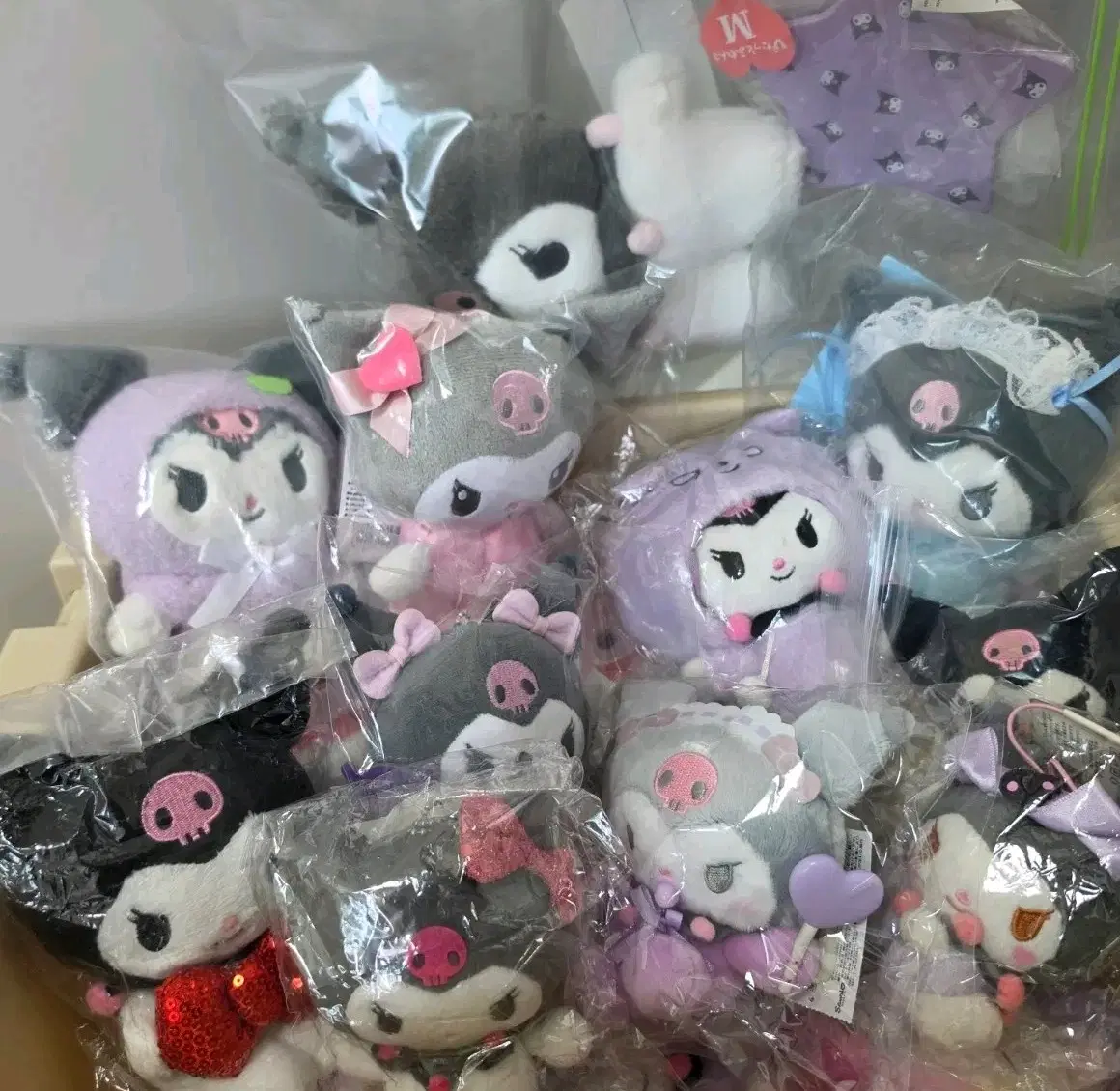 쿠로미 사세요~ 따끈한 쿠로미사세요~