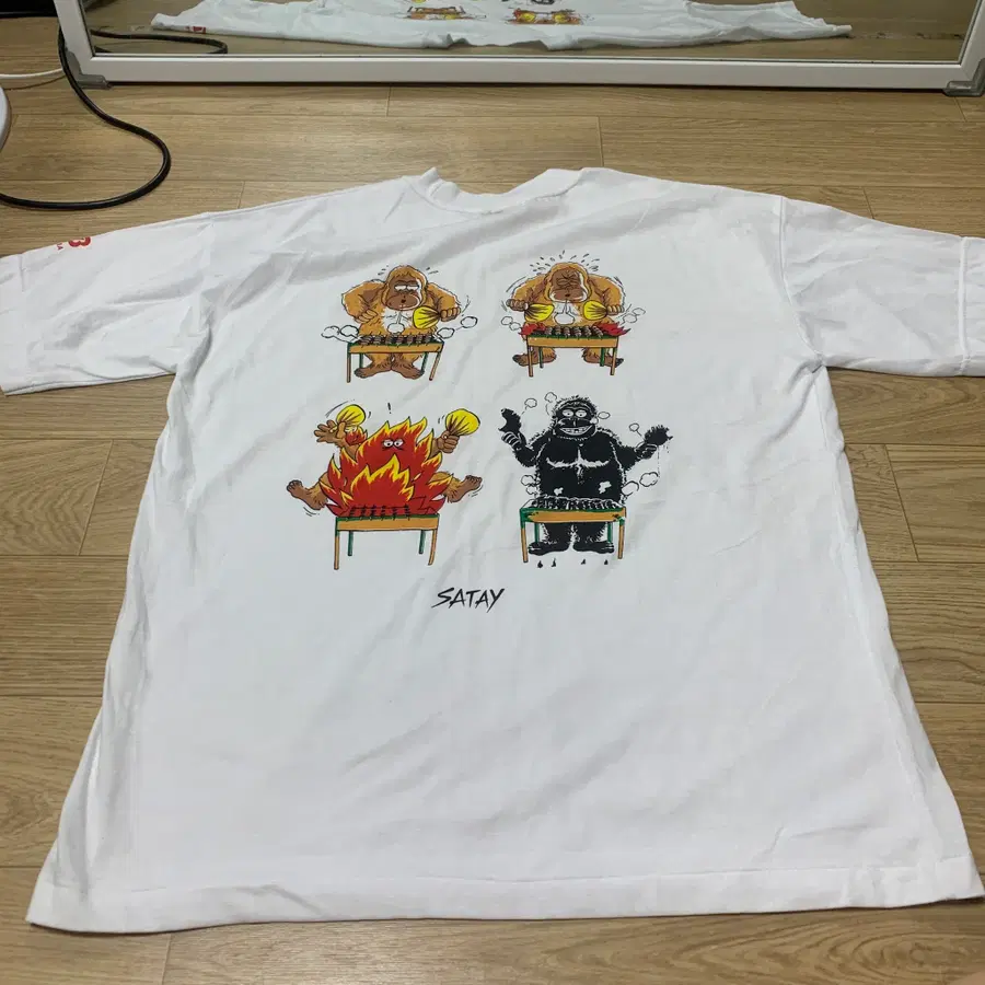 L]90s JTB 말레이시아 꼬치 고릴라 그래픽 싱글스티치 반팔 티셔츠