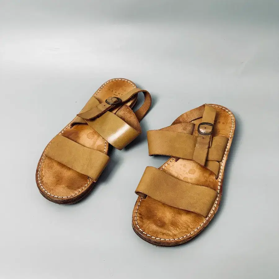 산드로 오리지널 프리미엄 레더 스트랩 샌들 / EU 41 (260~265mm)