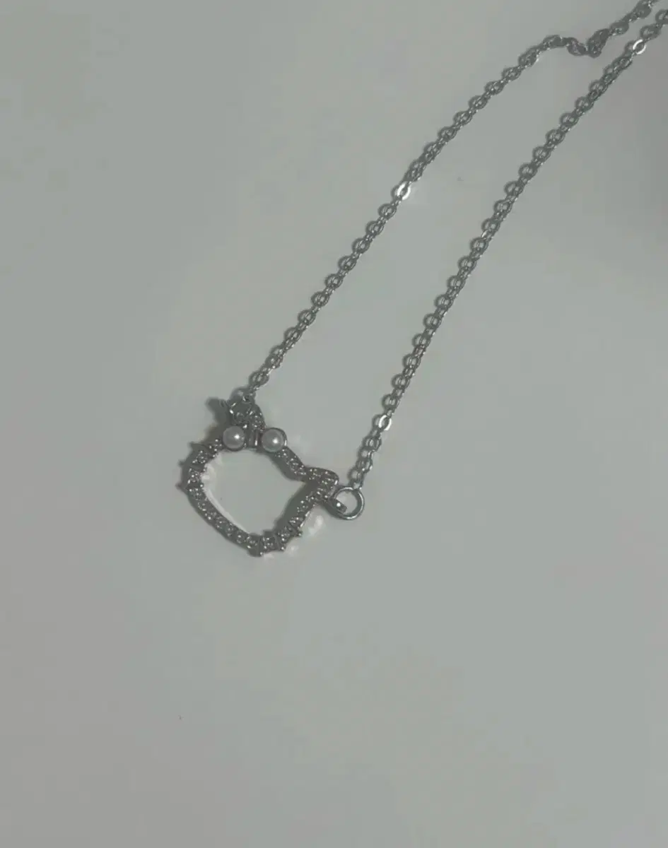 헬로키티 목걸이