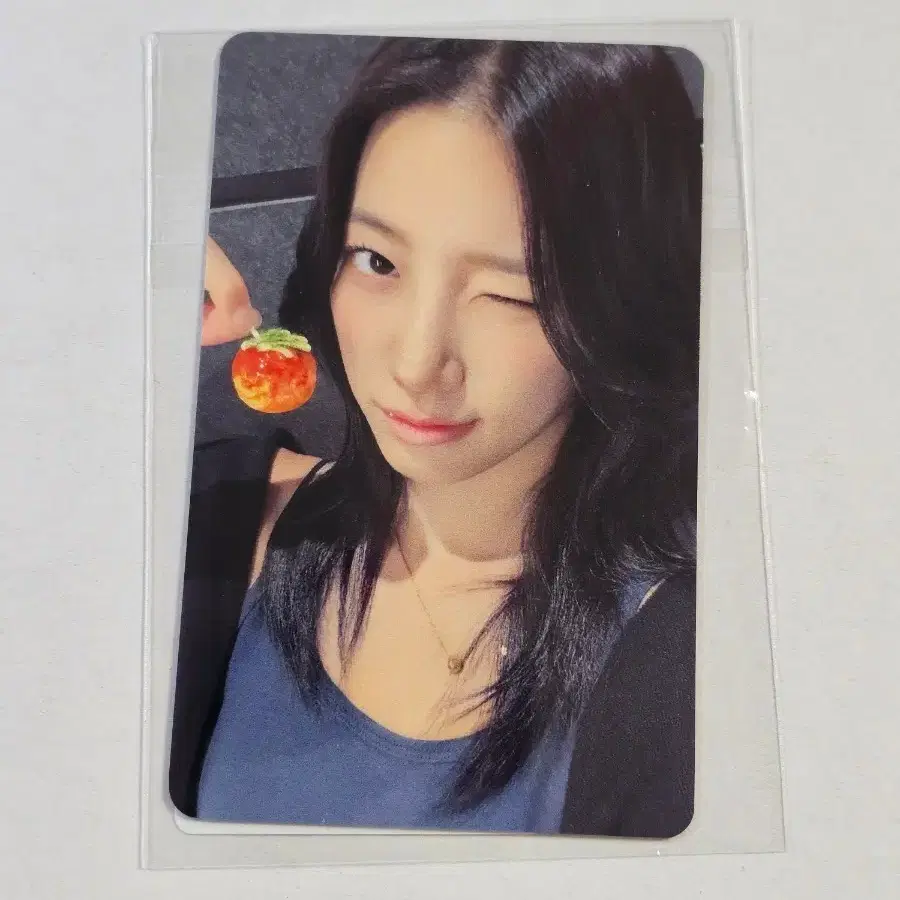 르세라핌 오사카 공연 기념 럭드(위버스) 즈하 카즈하 포카