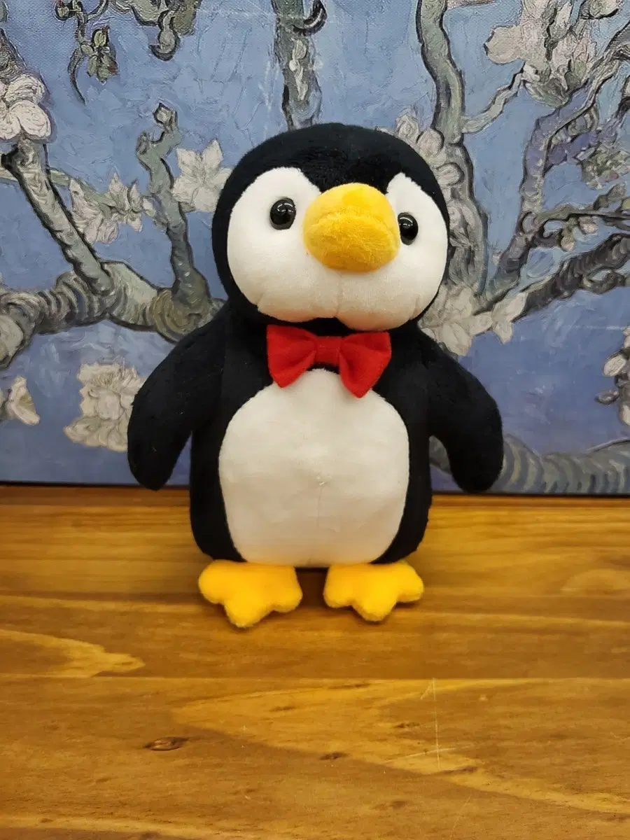 펭귄 인형 나비넥타이