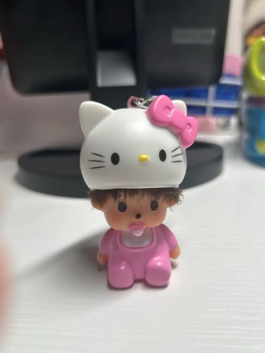 키티 몬치치 팔아영