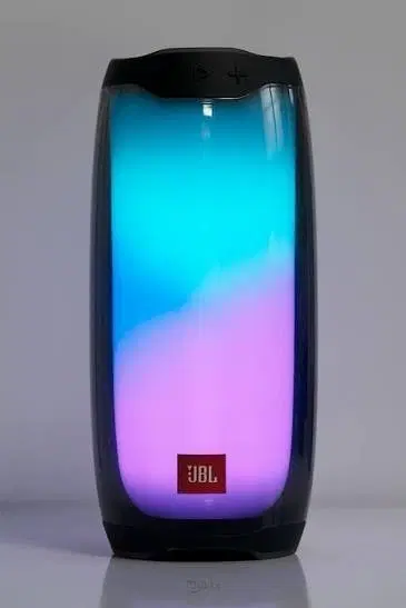 JBL 펄스4 블랙색상 팔아요(풀박스) 원하시면 사진 찍어서 보
