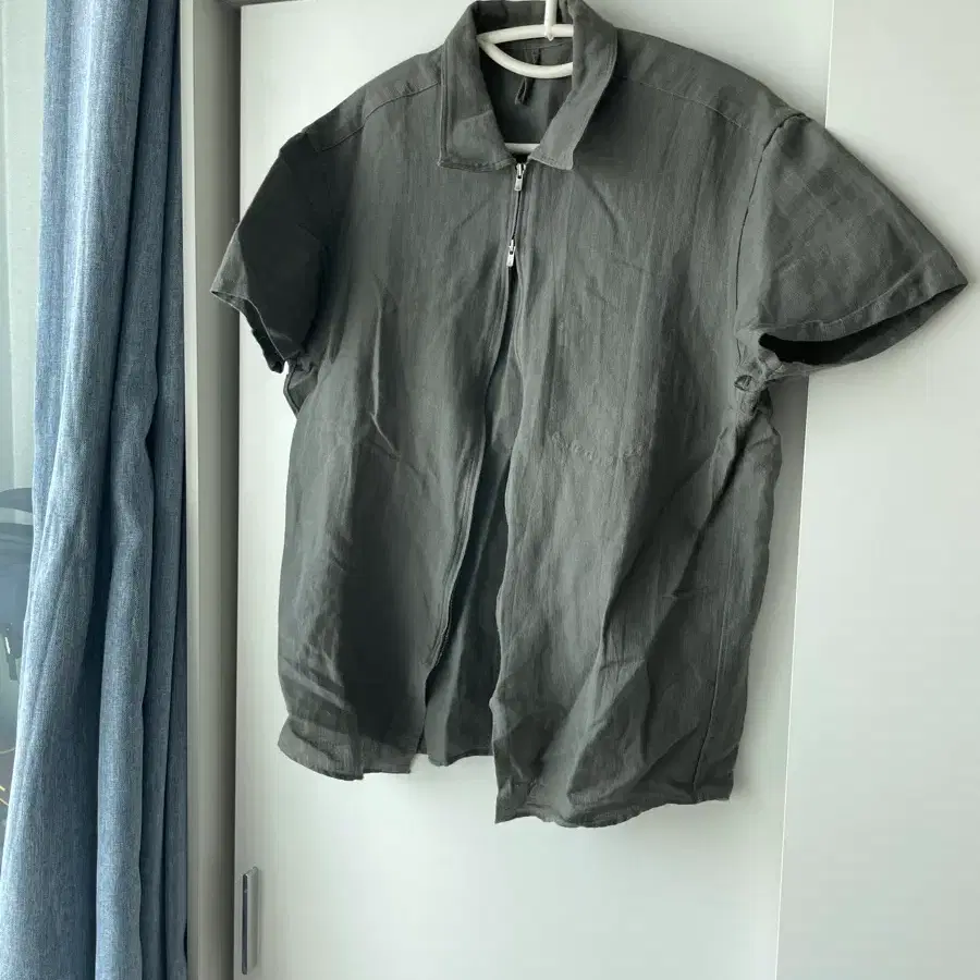 The viridi anne 2way zip shirt