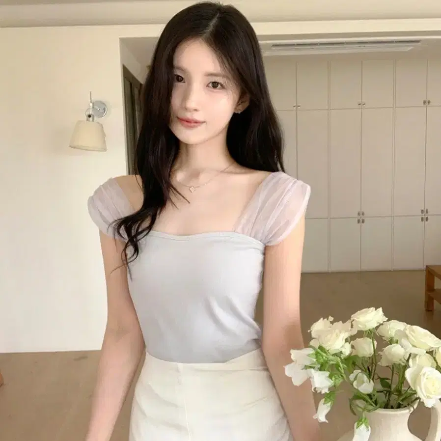 퍼빗) 벨 쉬폰 골지 나시 블라우스 - 소라