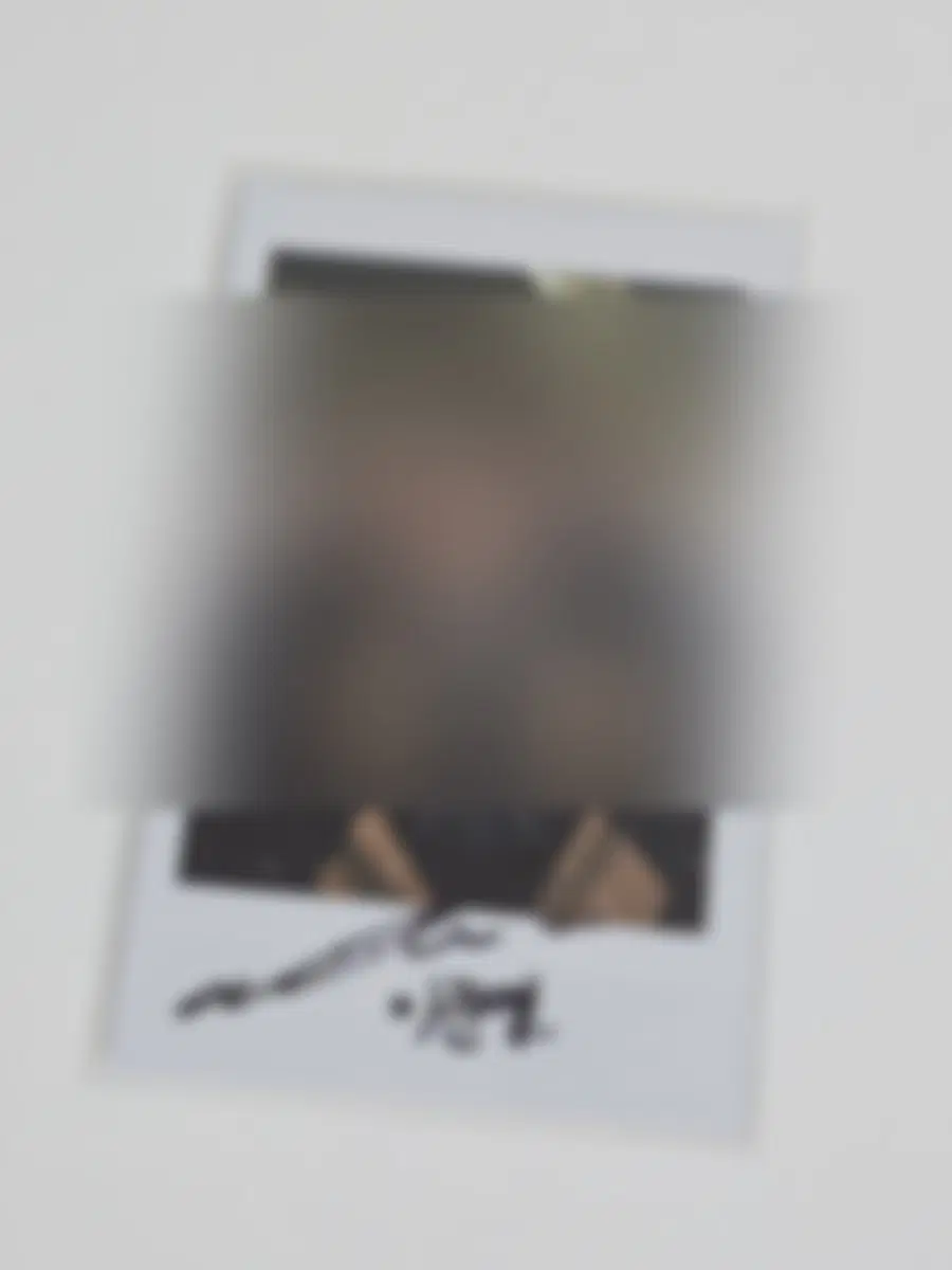 이준영 플랙 싸인 폴라로이드