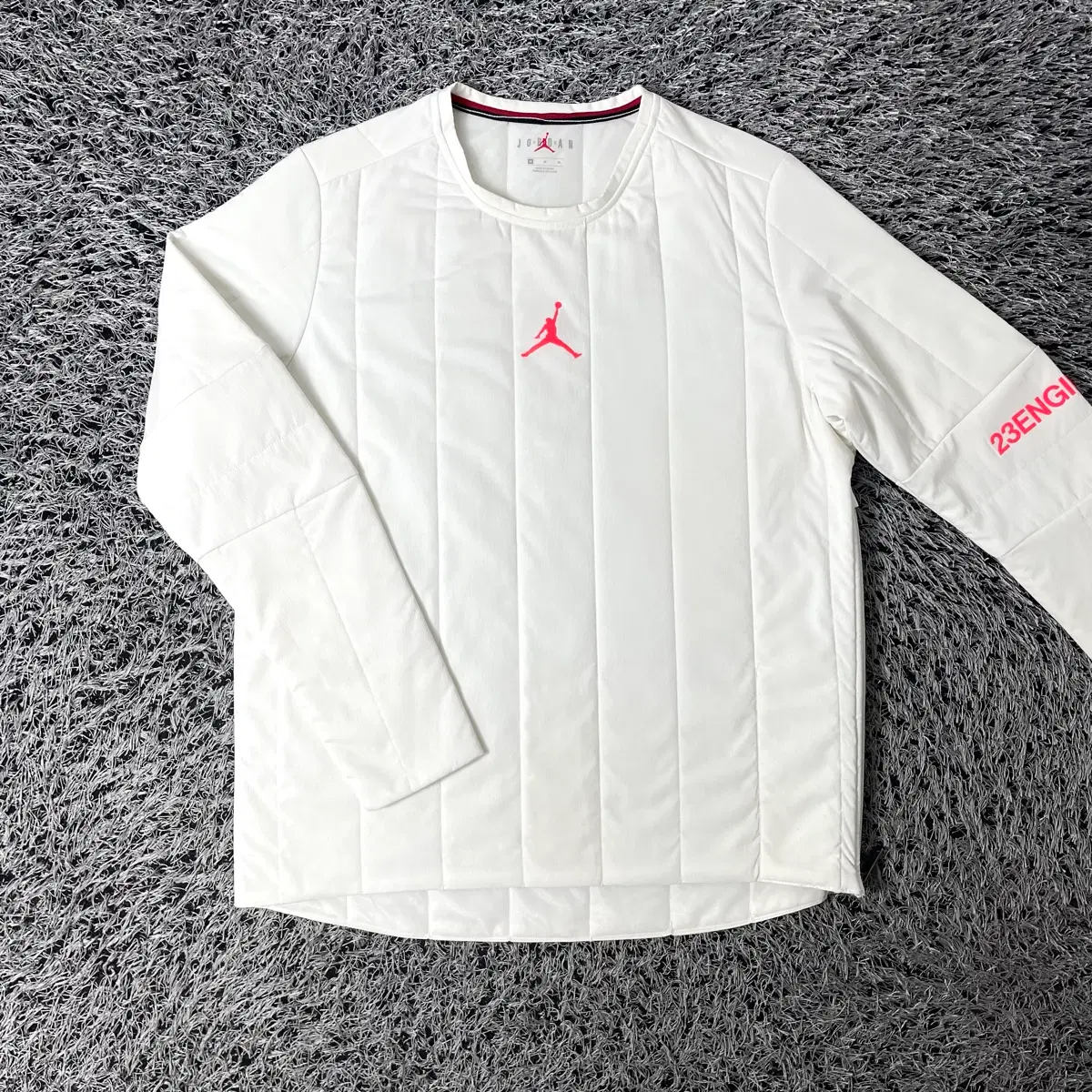 NIKE 나이키 조던 퀼팅 패디드 풀오버 티셔츠