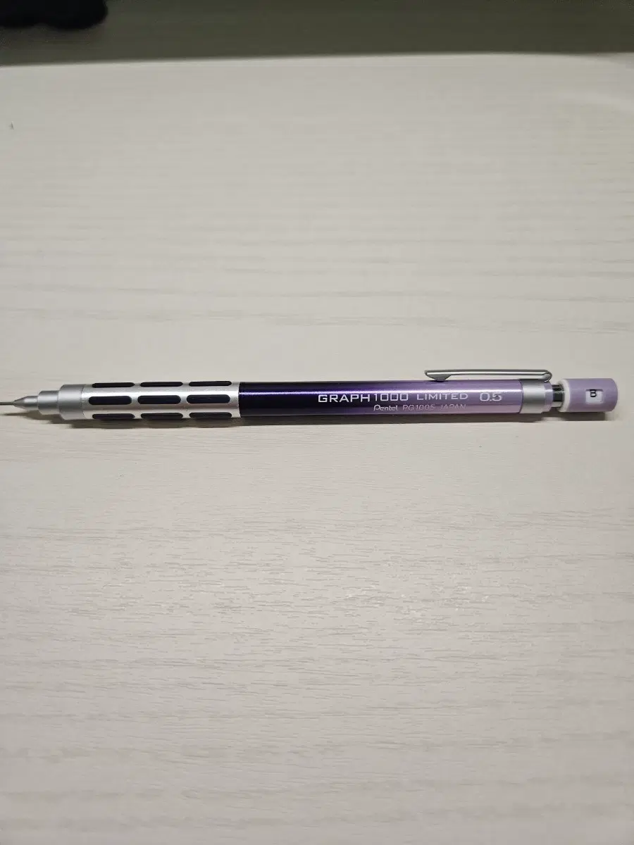 펜텔 그래프1000 리미티드 0.5mm 퍼플
