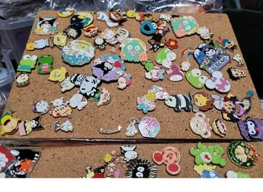 캐릭터 뱃지 핀뱃지 개당 3000 고르고 메세지 주세요