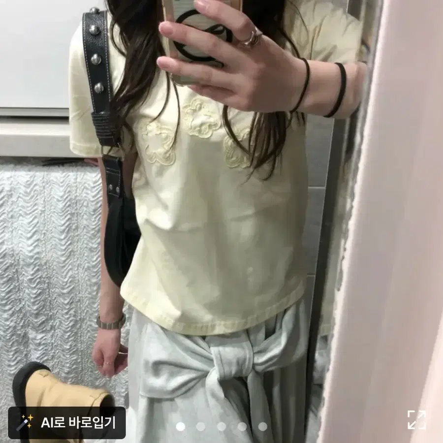 노란 꽃 자수 반팔