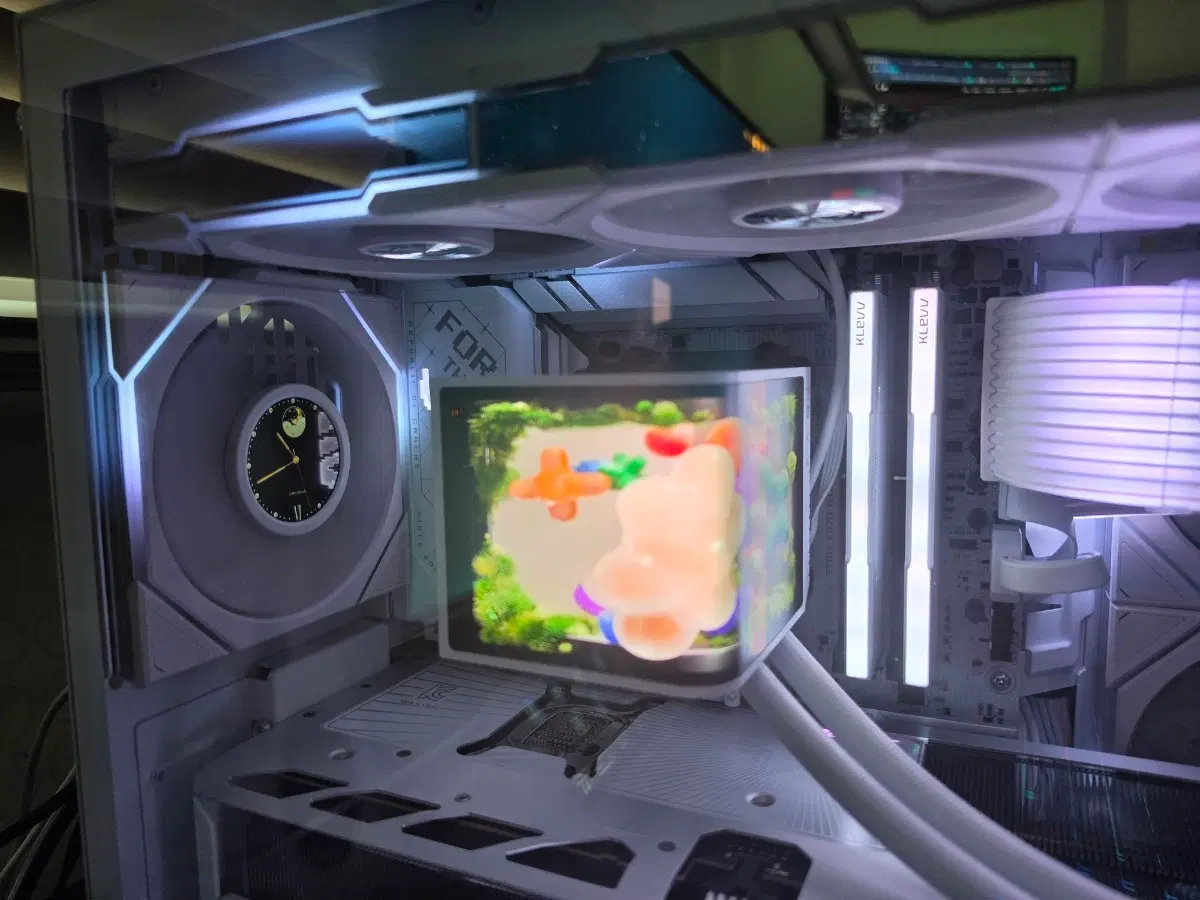 9800x3d + 5080 리안리 풀세팅 하이엔드 데스크탑