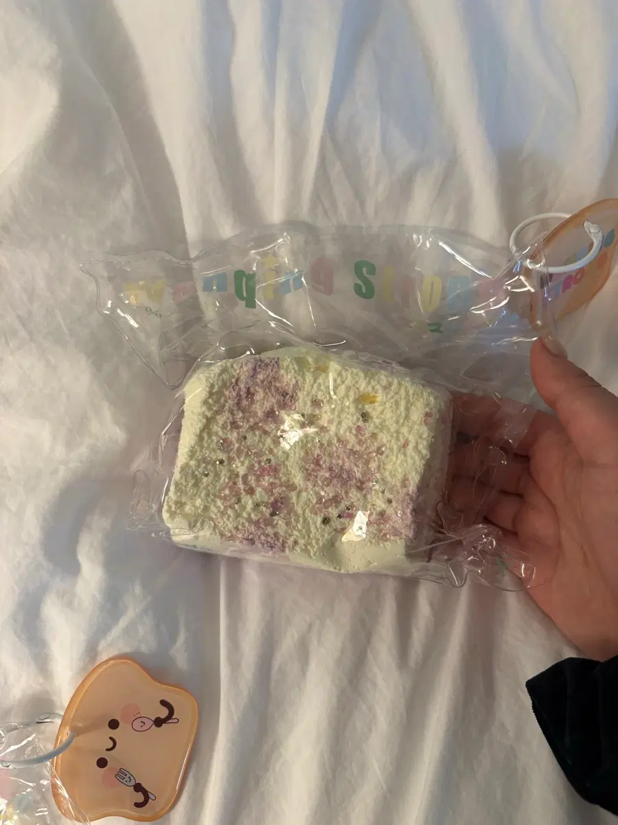 웬칭스트롱 보라 토스트