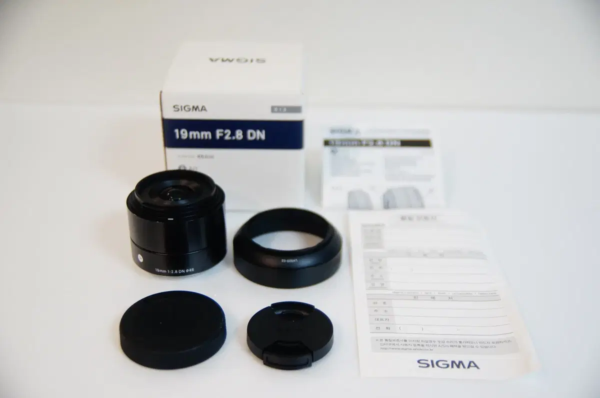 [소니] 시그마 19mm f2.8 단렌즈팝니다.
