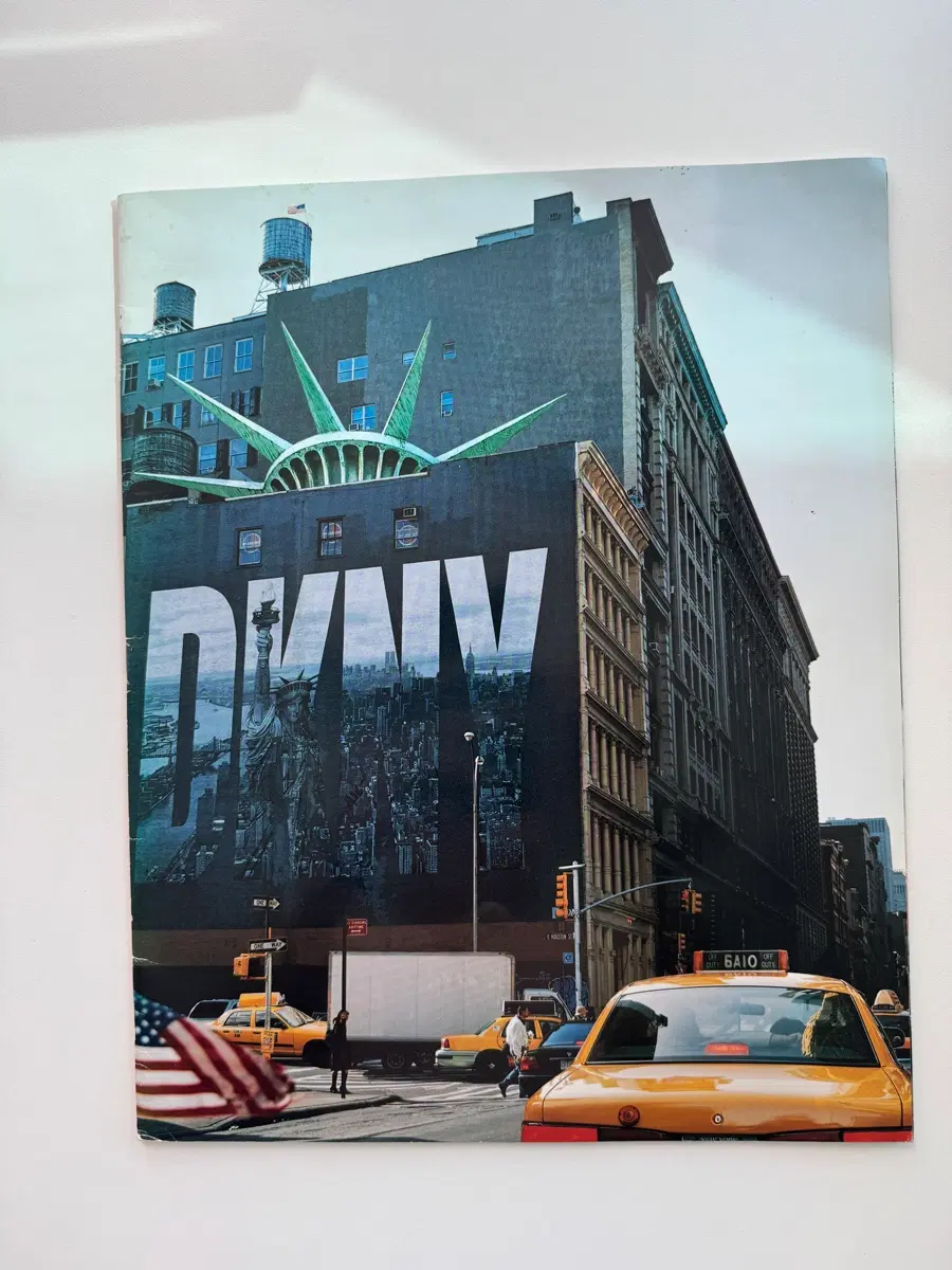 DKNY 컬렉션 카탈로그 북