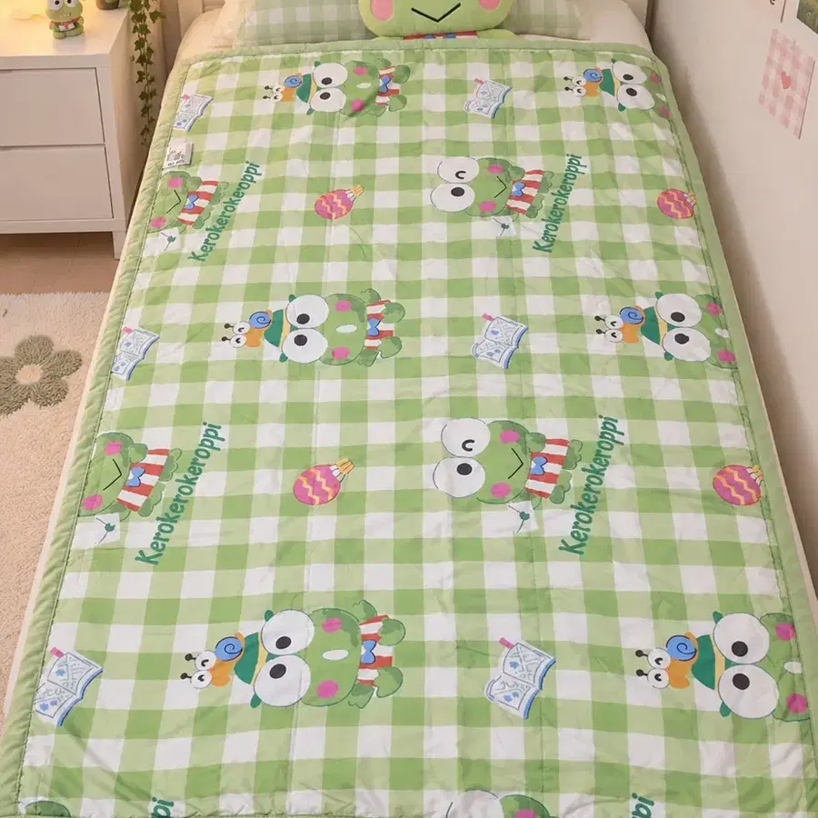 산리오 케로피 체크무늬 차렵 이불