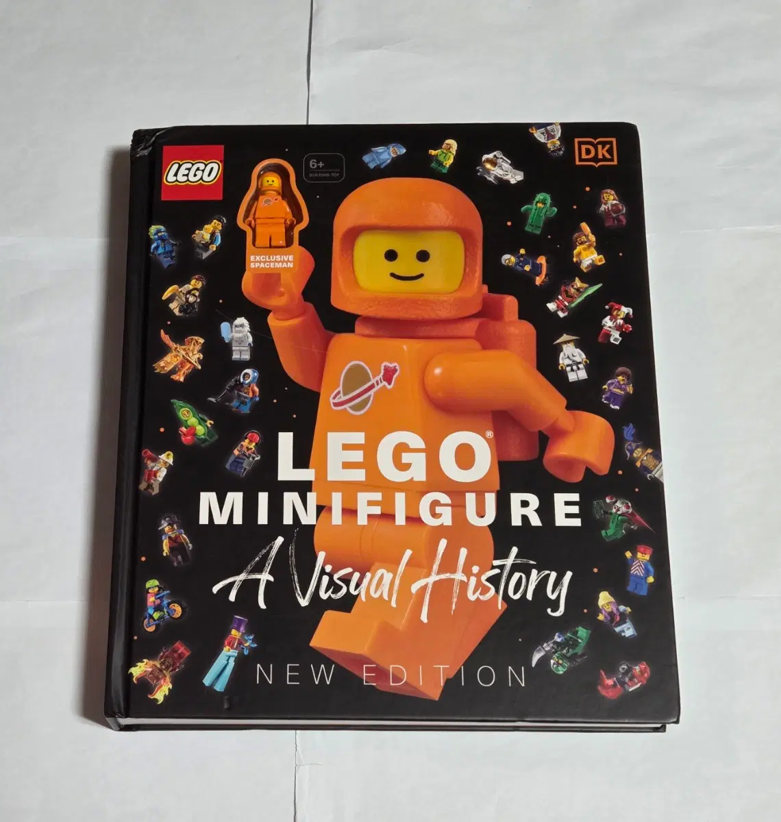 레고 미니피겨 A Visual History 우주인 미니피겨 포함 도서 서적 LEGO