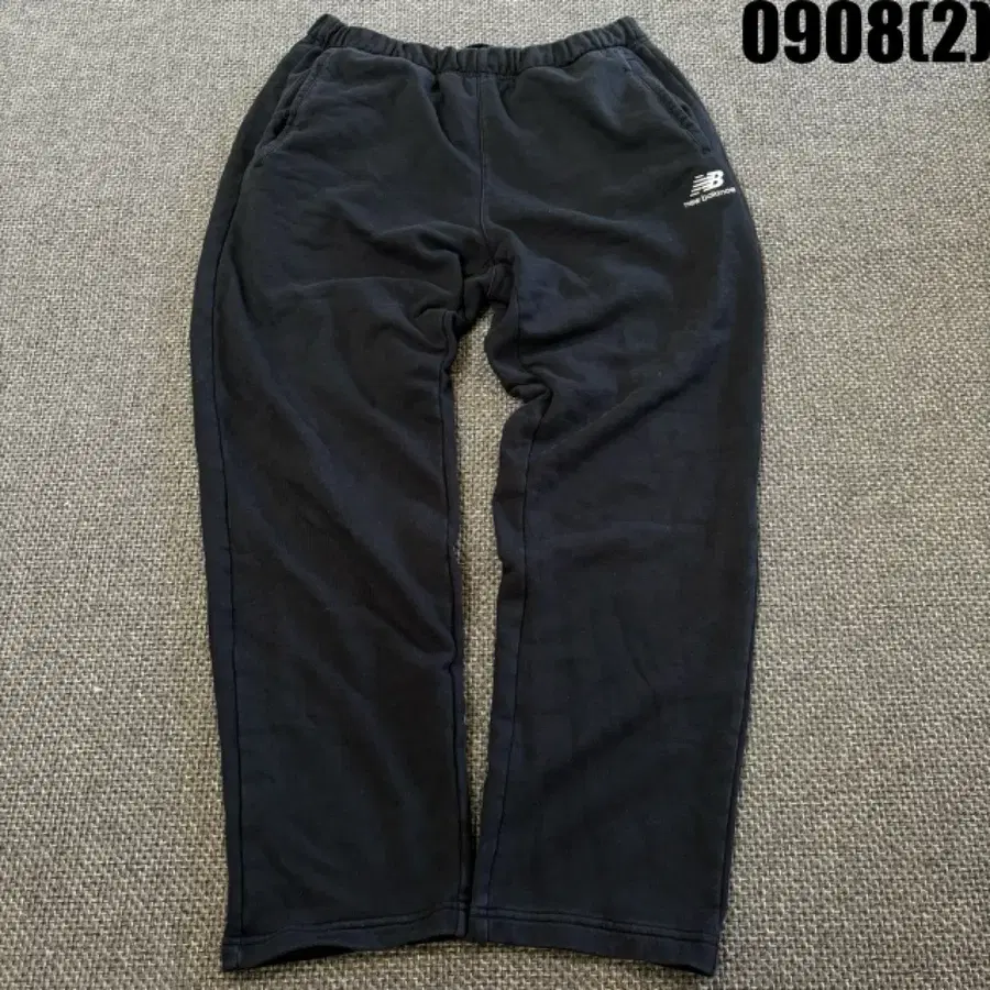 뉴발란스 블랙 트레이닝 바지 xl