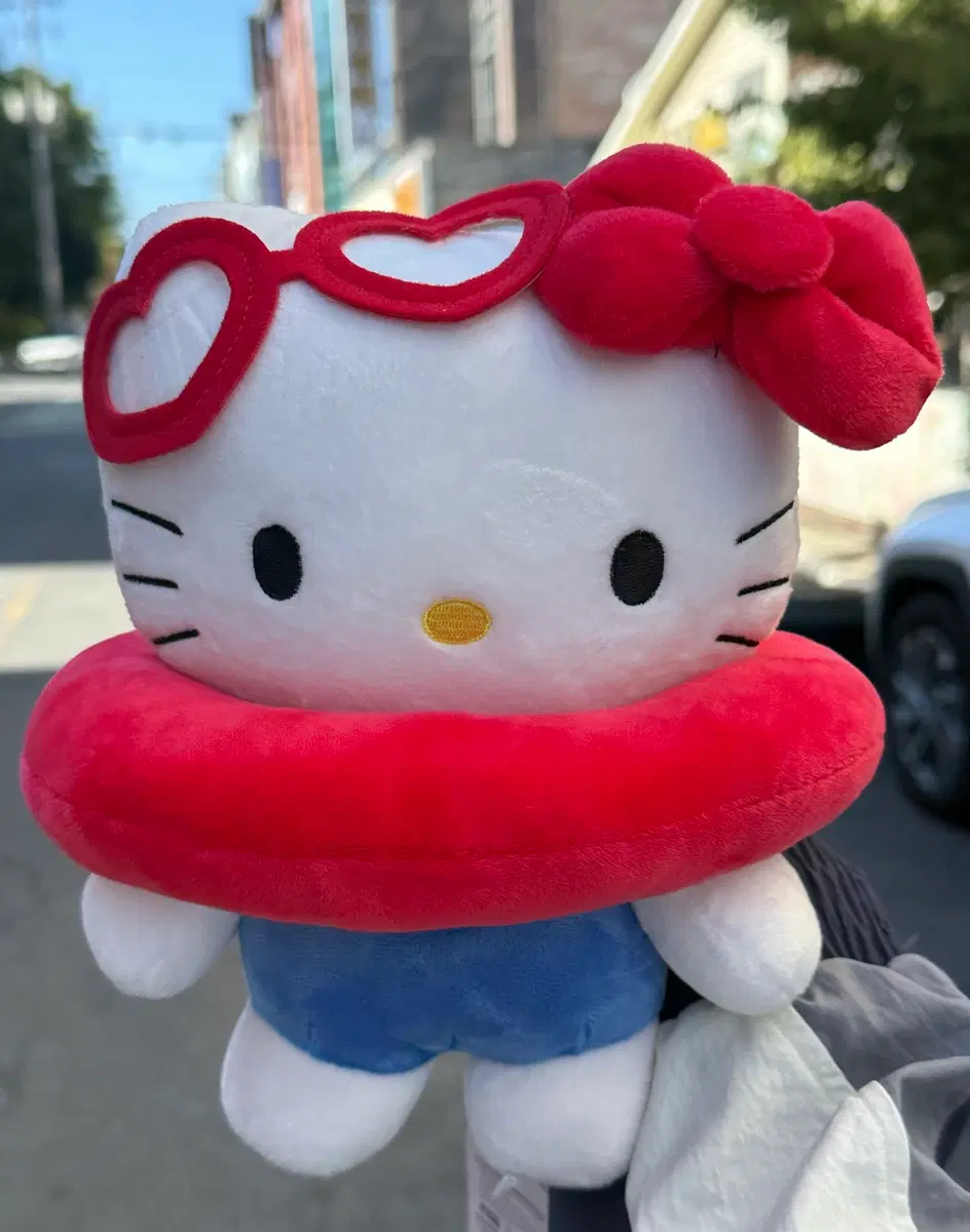 키티 써머 튜브 인형