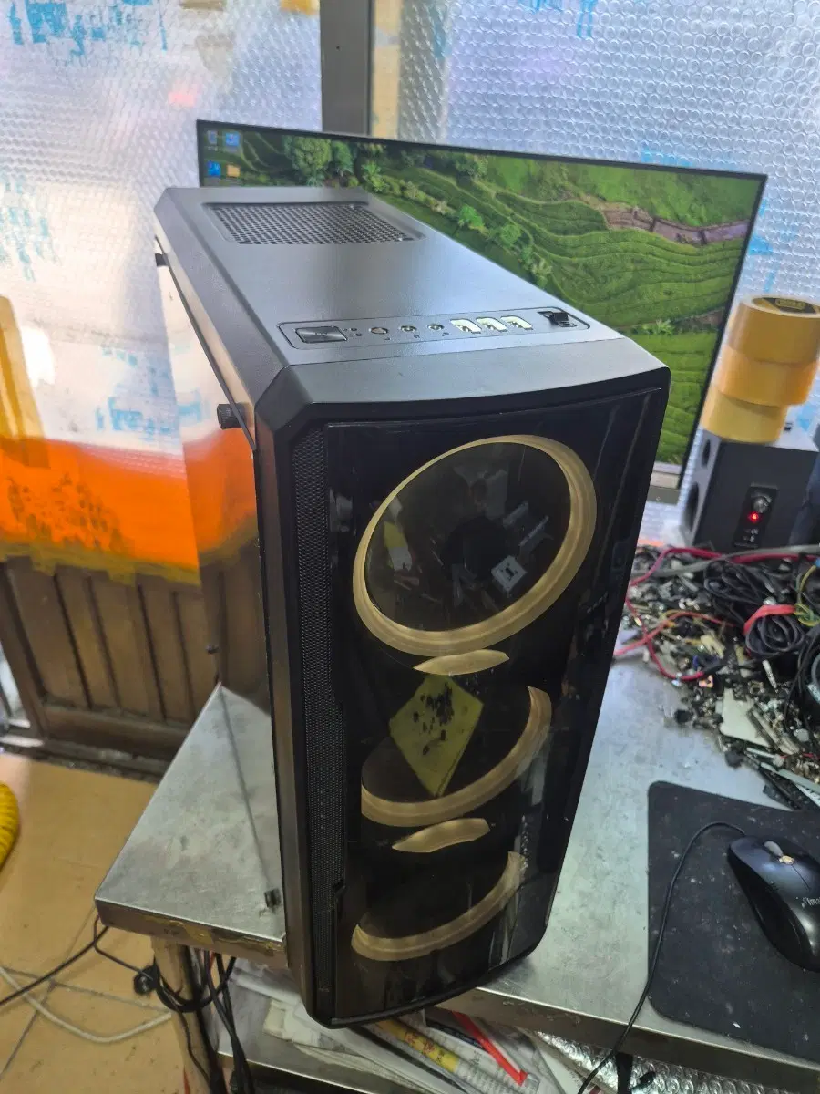 깔끔한 게이밍 컴퓨터 본체(i7-6700)