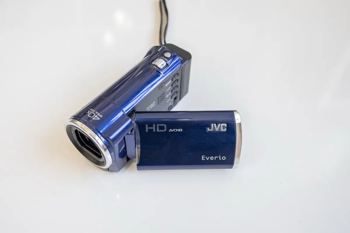 JVC GZ-HM670-A / 캼코더