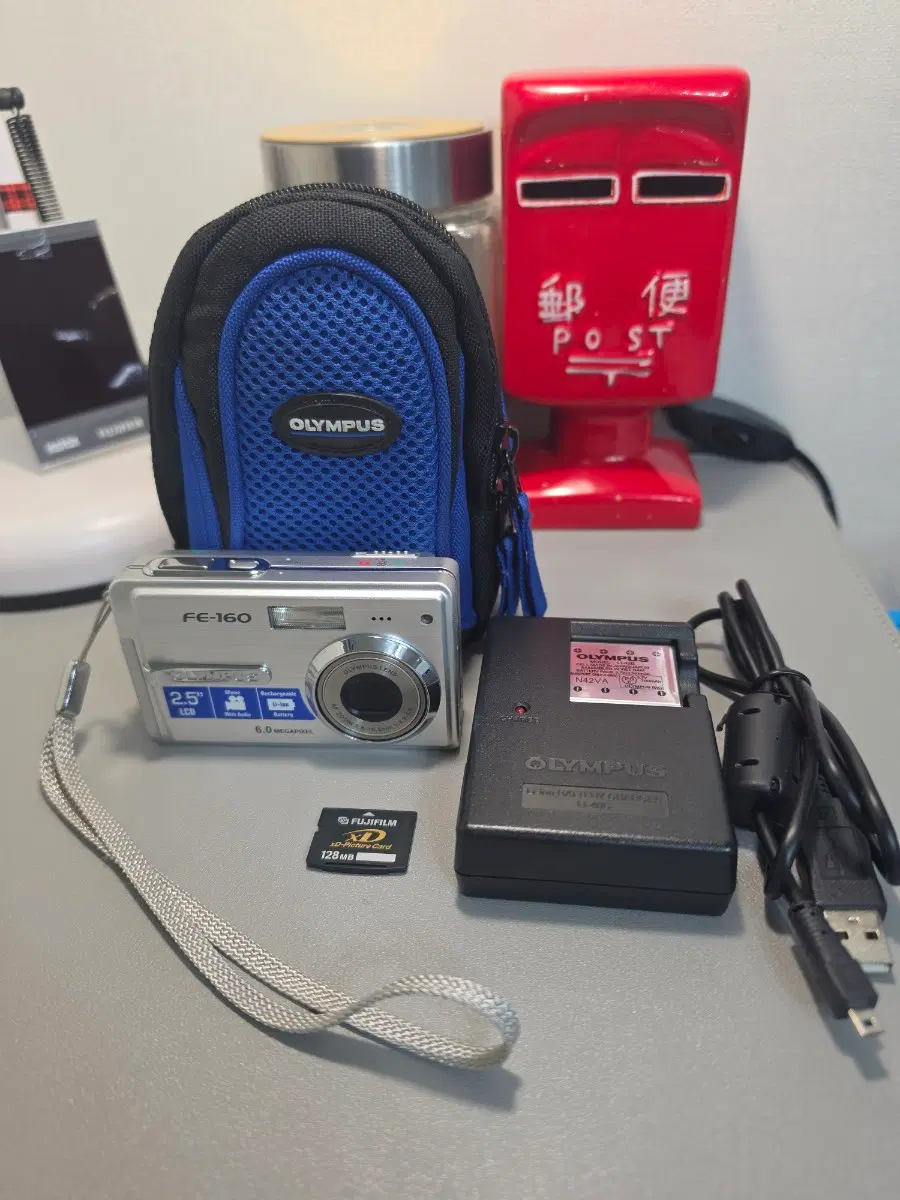올림푸스 FE-160 카메라 128mb XD 카드 포함