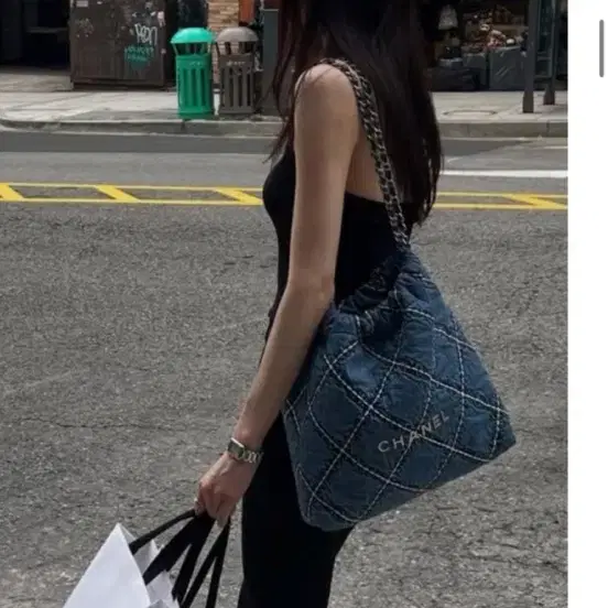 샤넬 22백 데님 스몰 사진 2