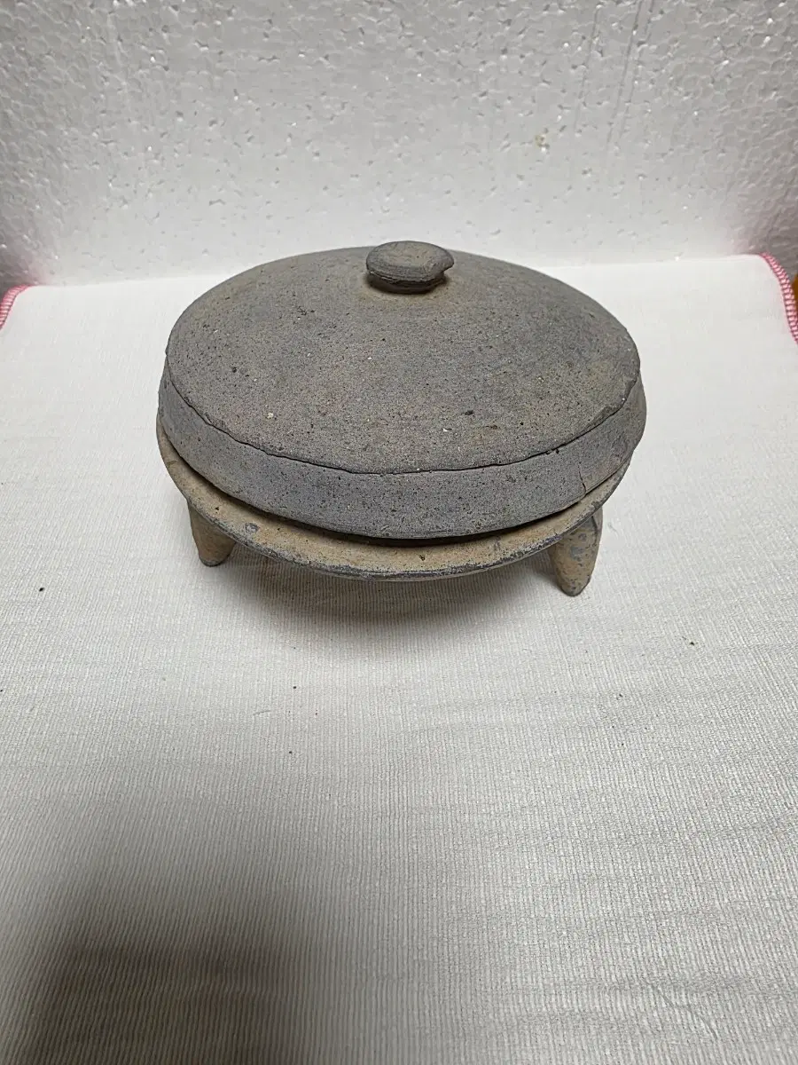 삼족토기 유개합 판매합니다