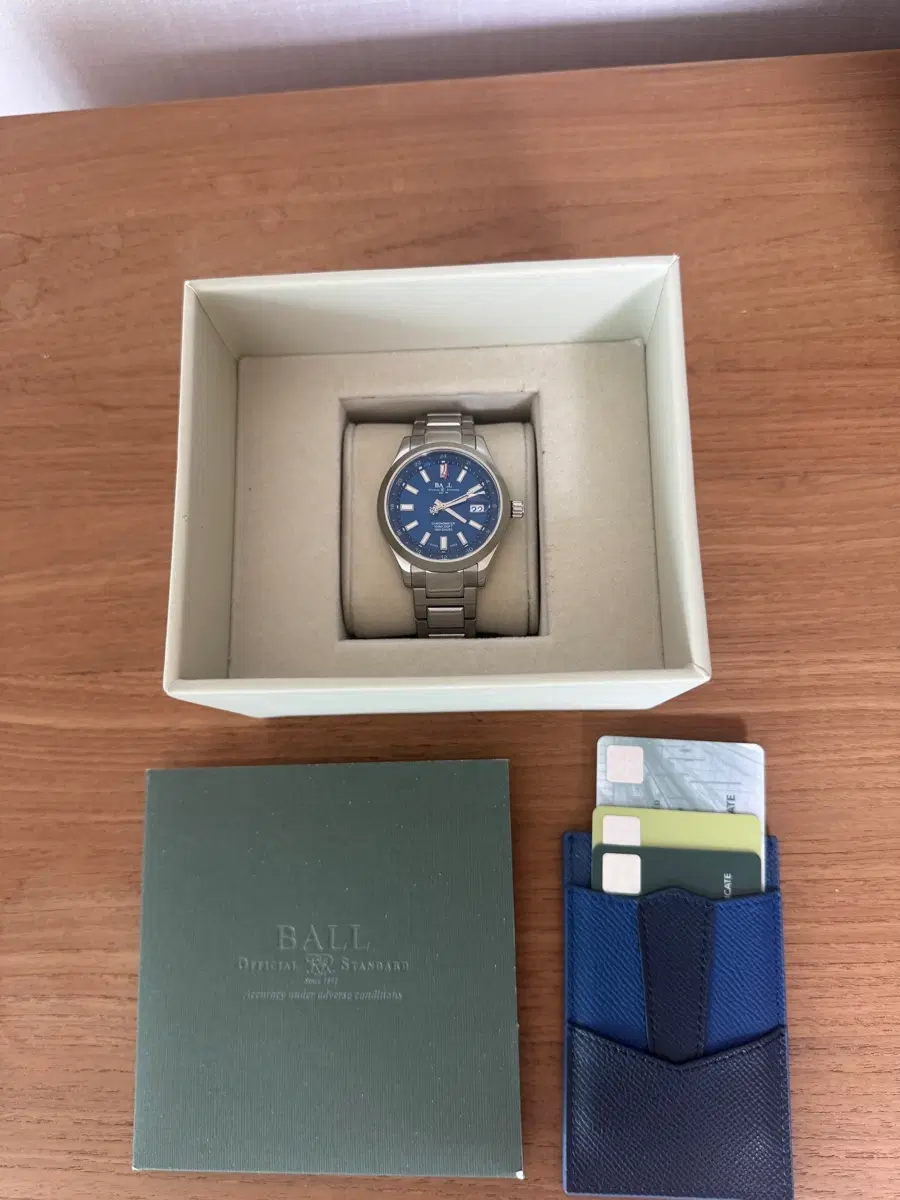 엔지니어 III 엔듀런스 1917 GMT 네이비 블루/레인보우 41mm